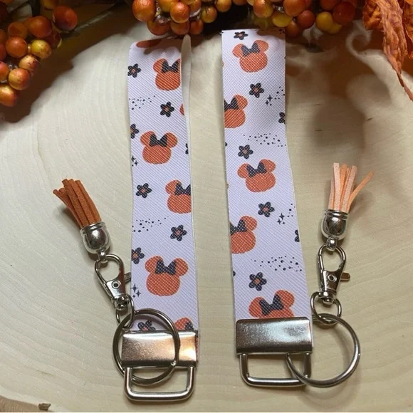 Fall Pumpkin Minnie Themed Faux Leather Keychain (price is for 1) - Picture 2 of 4